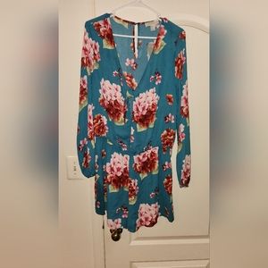 FOREVER 21 PLUS ROMPER !!